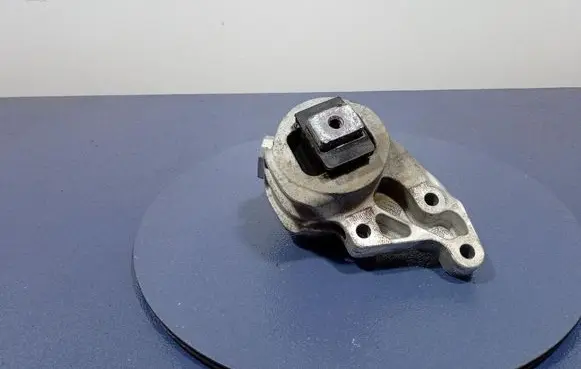 Ford Mondeo MK I Engine mount vacuum valve DS73-0F012-GG