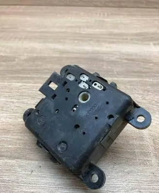 Subaru Legacy Air flap motor/actuator 2N43130820 000306