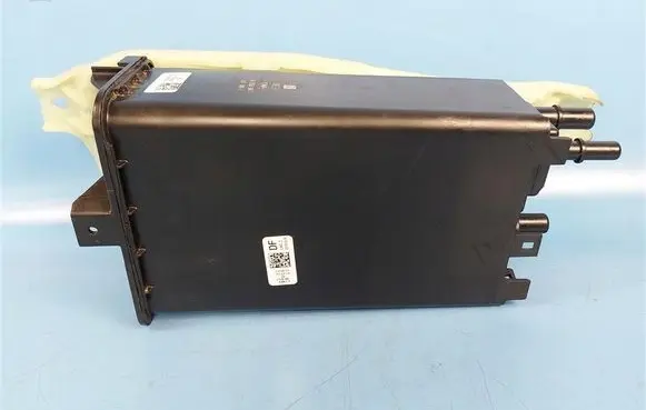 Ford Explorer Active carbon filter fuel vapour canister L1M3-9E857-DF