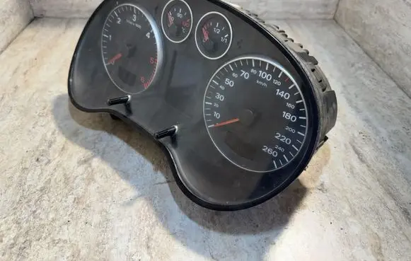 Audi A3 S3 8P Speedometer (instrument cluster) 81071521