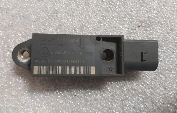 Mercedes-Benz E W211 Airbag deployment crash/impact sensor a0028202726 0028202726