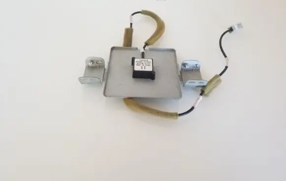 Toyota Prius (XW20) Aerial GPS antenna 8686047060