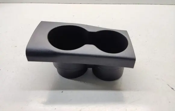 Cup holder front