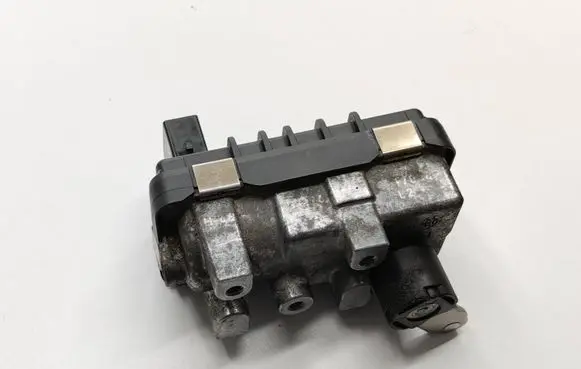 Citroen C5 Turbo charger electric actuator G-226