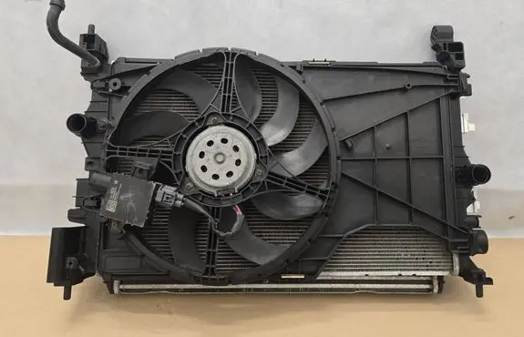 Opel Corsa E Radiator set 050215 8E3951000 453013