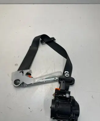 Nissan Leaf II (ZE1) Front seatbelt 640512700B 5218200220 080X090LHL