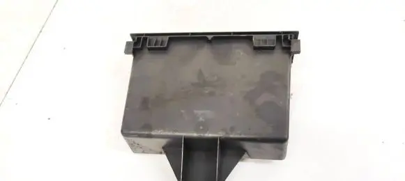 Glove box