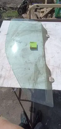 Honda Civic Front door window glass four-door 1212123