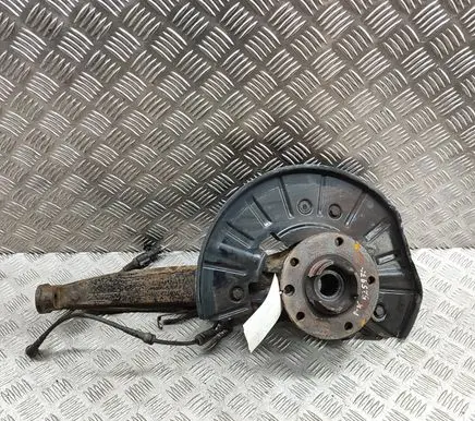 Volkswagen Touareg II Front wheel hub 7P6407245A 7L0615311B
