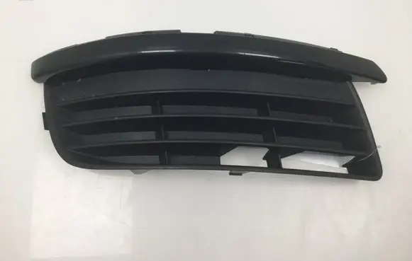 Volkswagen Golf V Front bumper lower grill 1K0853666J