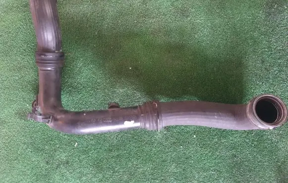 Volkswagen Golf V Intercooler hose/pipe 1K0145770D
