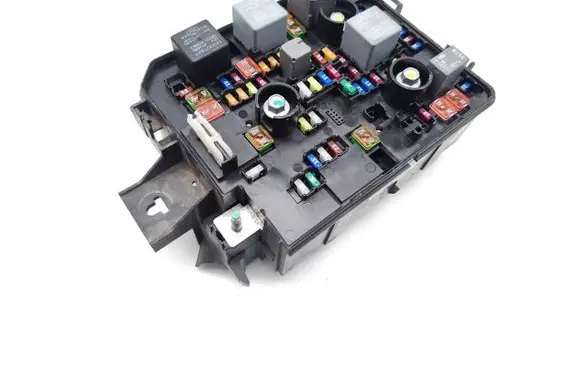 Opel Mokka X Fuse module 95263750