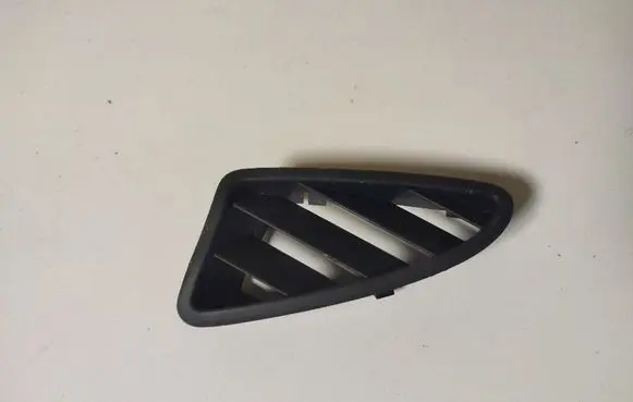 Volkswagen Golf Plus Dash center air vent grill 5M0819706A