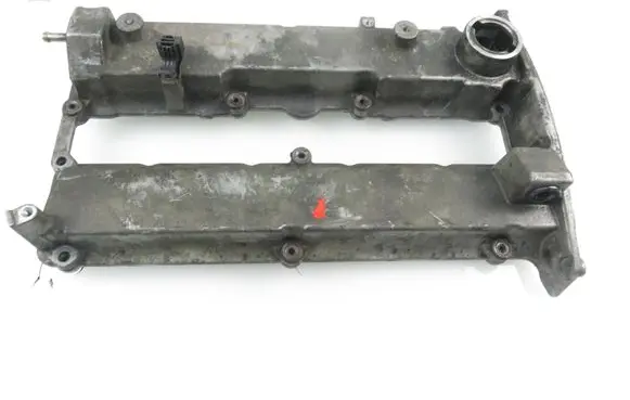 Mitsubishi Space Wagon Rocker cam cover 
