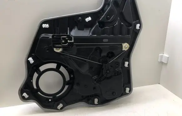 Ford Fiesta Rear window lifting mechanism without motor L1BBA27000CB
