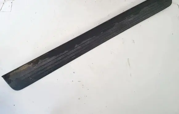 Toyota Avensis T220 Front sill trim cover 67912