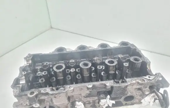 Peugeot 308 Engine head 9655911480 0281093005