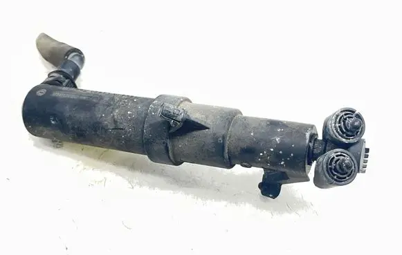 Mercedes-Benz C W203 Headlight washer spray nozzle A2038600647