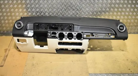 Mercedes-Benz GLB x247 Dashboard