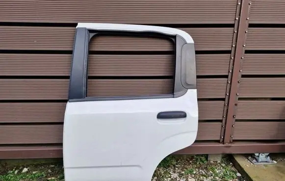 Fiat Panda III Rear door