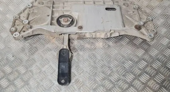 Skoda Octavia Mk2 (1Z) Front subframe 1K0199369G