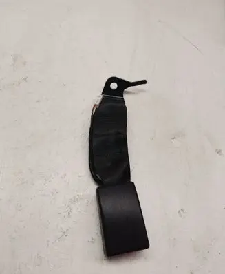 BMW 5 G30 G31 G38 Middle seatbelt buckle (rear) 7412785