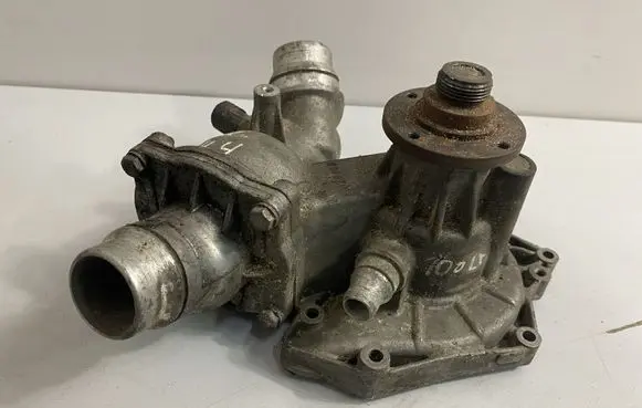 BMW X5 E53 Water pump 1712552 0393336