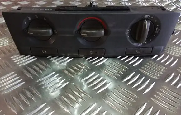 Volvo S40, V40 Climate control unit 9041704797