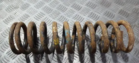 Mercedes-Benz E W210 Rear coil spring