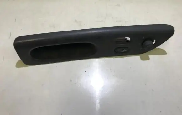 Renault Espace III Electric window control switch 7701686911 03392084400