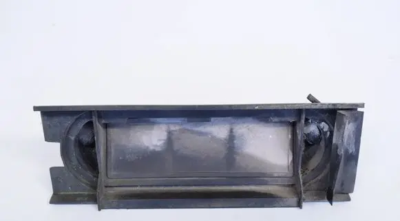 BMW 3 E30 Quarter panel pressure vent 1922742