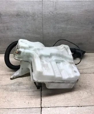 BMW 5 E60 E61 Windshield washer fluid reservoir/tank 7179451 7179449