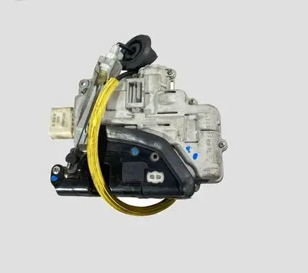 Audi A6 S6 C6 4F Rear door lock 4F0839016A