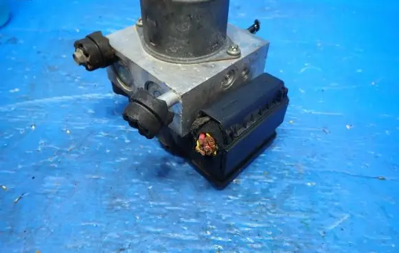 Mini One - Cooper Coupe R56 ABS Pump 9807162