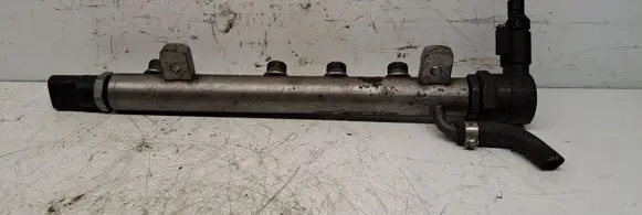 Mitsubishi Colt Fuel injector supply line/pipe 