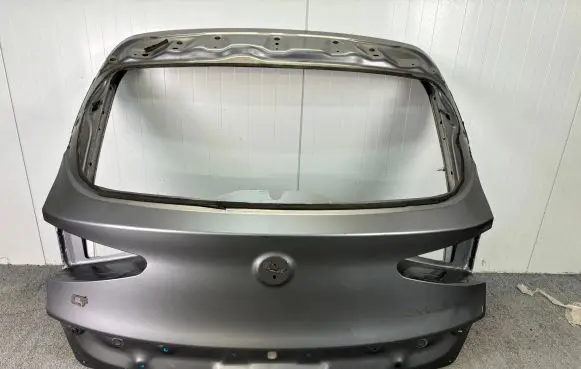 Alfa Romeo Stelvio Tailgate/trunk/boot lid