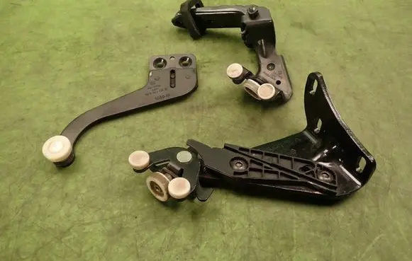 Volkswagen Transporter - Caravelle T6 Roller guide/hinge set 