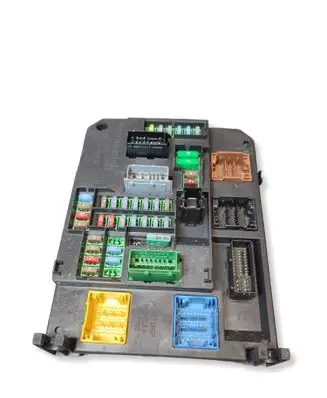 Peugeot 308 Fuse module A2C53383165