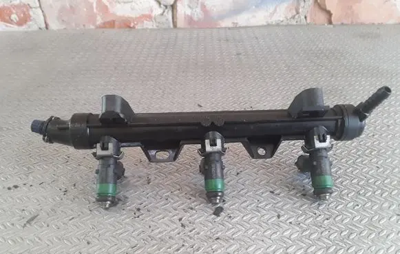 Skoda Fabia Mk1 (6Y) Fuel injectors set 03E133320