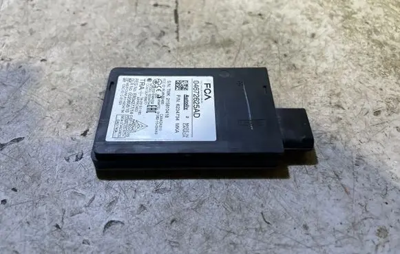 Chrysler Pacifica Blind spot module 04672625AD 6234734 215810418