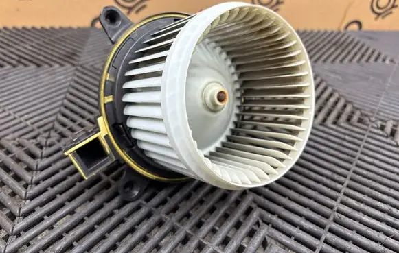 Alfa Romeo Giulia Heater fan/blower 9S89