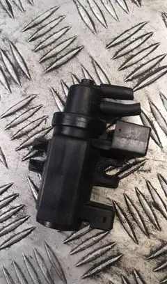 BMW 5 E60 E61 Turbo solenoid valve 7796634