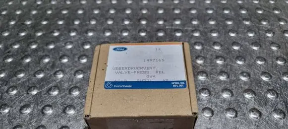 Ford Transit Fuel pressure regulator 6C1Q-9H321-AB