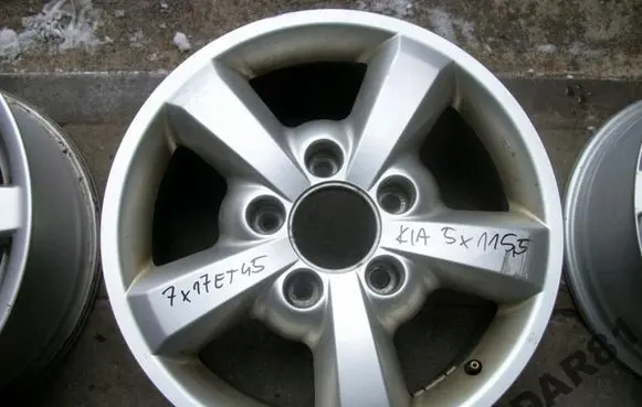 KIA Sorento R17 alloy rim 
