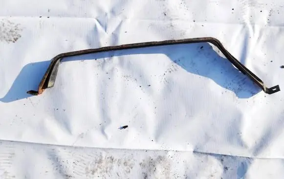 Fuel tank mounting bracket