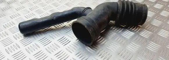 Subaru Forester SF Air intake hose/pipe