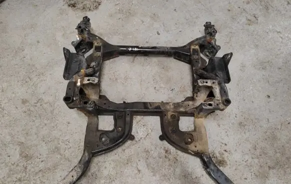 Jaguar XE Front subframe GX735C145AC