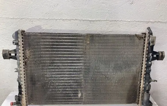 Opel Astra G Coolant radiator 90570728