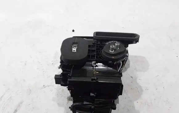 Dacia Duster Interior heater climate box assembly 272108894R