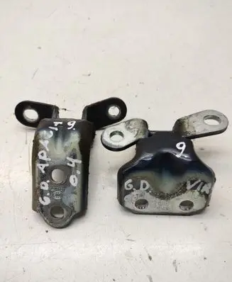 Rear door hinge set